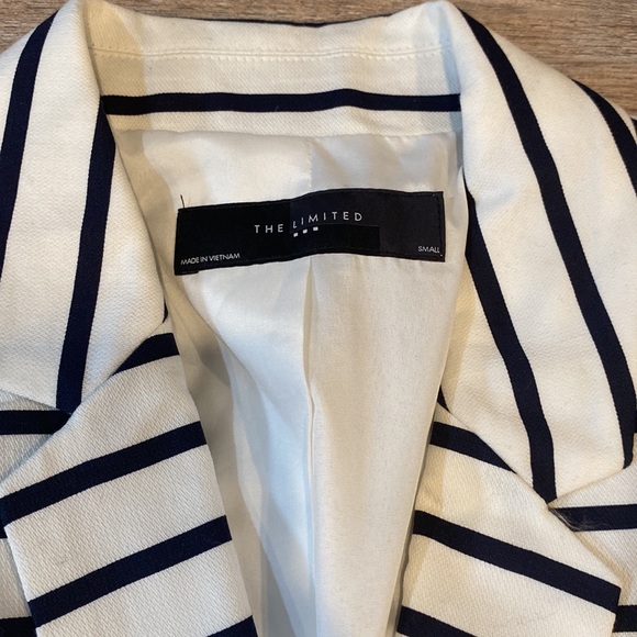 Stripe Blazer - Picture 2 of 3